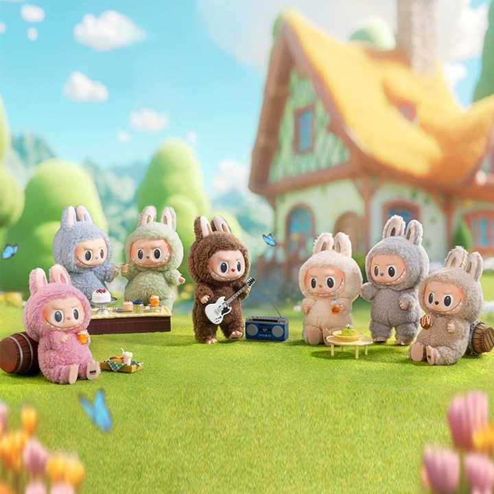 Souk Saudia™ Labubu – Wild Cartoon-Style Keychain